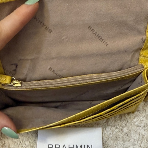 🐊Brahmin Yellow Croc-Embossed Crossbody Bag - Picture 10 of 10